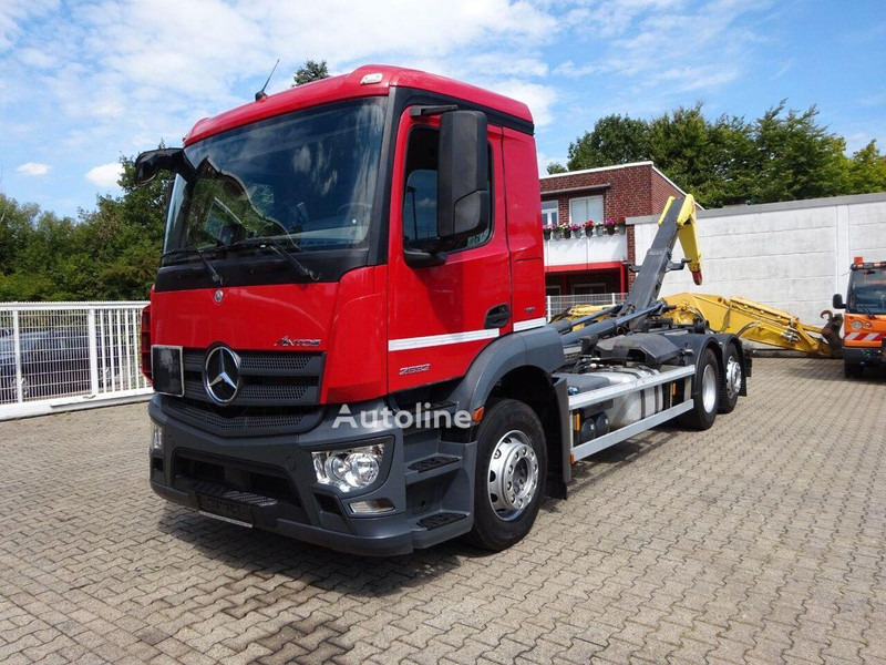 Mercedes-Benz Antos 2532 - Hook lift truck - Multibasculante camión: foto 3 Mercedes-Benz Antos 2532 - Hook lift truck - Multibasculante camión: foto 3