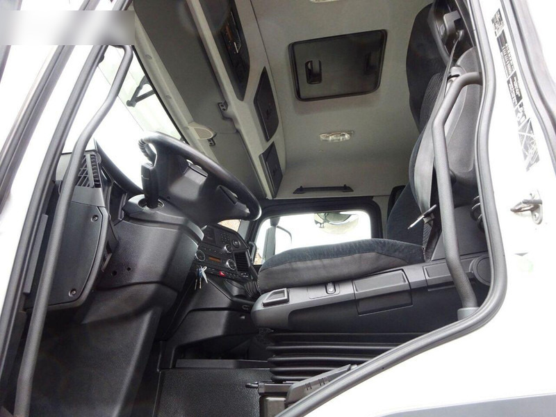 Leasing financiero de Mercedes-Benz Antos 2543 - Flatbed+crane 6x2 leasing Mercedes-Benz Antos 2543 - Flatbed+crane 6x2: foto 16