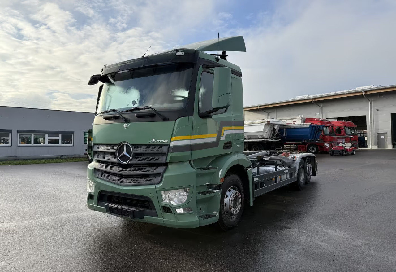 Mercedes-Benz Antos 2648 6x2 Hook Lift Meiller - Multibasculante camión: foto 1 Mercedes-Benz Antos 2648 6x2 Hook Lift Meiller - Multibasculante camión: foto 1