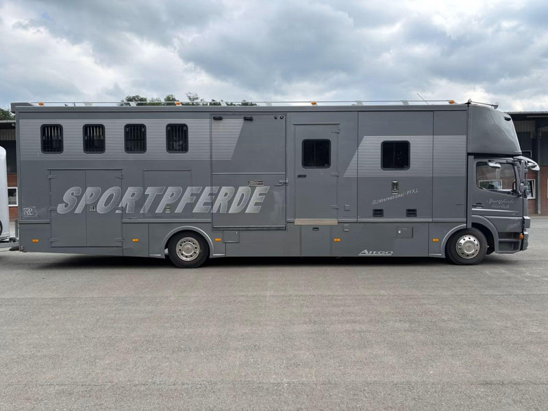 Mercedes-Benz Atego 1529 - Horse transporter - Camión para caballos: foto 3 Mercedes-Benz Atego 1529 - Horse transporter - Camión para caballos: foto 3