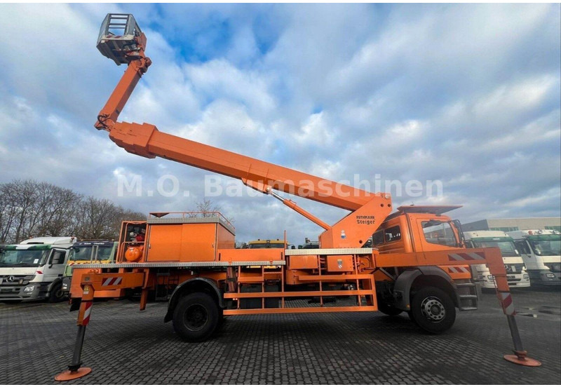 Mercedes-Benz Atego 1928 - Camión con plataforma elevadora: foto 4 Mercedes-Benz Atego 1928 - Camión con plataforma elevadora: foto 4