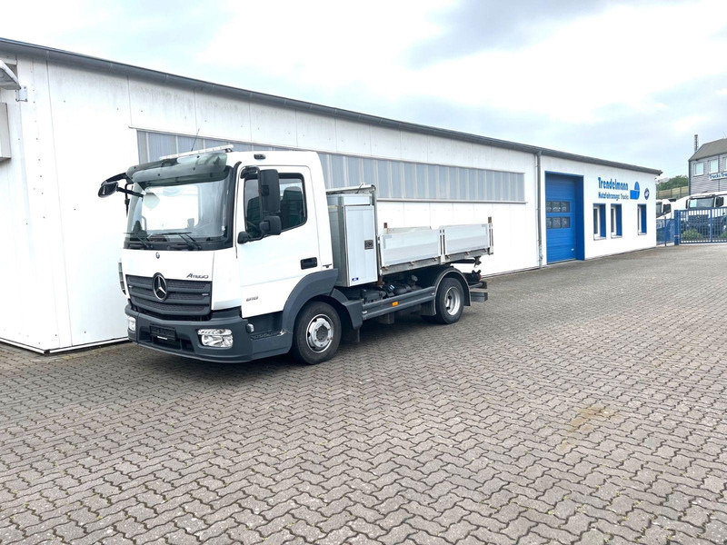 Mercedes-Benz Atego 3 8.18 4x2 3 Seiten Kipper - Volquete camión: foto 4 Mercedes-Benz Atego 3 8.18 4x2 3 Seiten Kipper - Volquete camión: foto 4