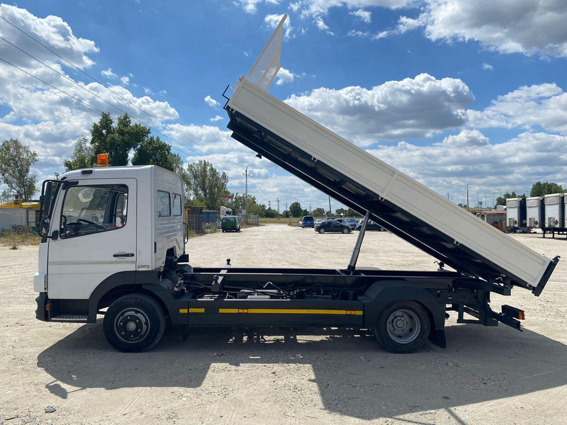 Mercedes-Benz Atego 818 - 3 sided tipper - Volquete camión: foto 5 Mercedes-Benz Atego 818 - 3 sided tipper - Volquete camión: foto 5