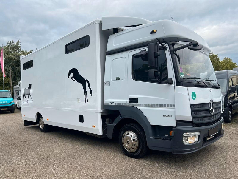 Mercedes-Benz Atego 823 - Horse transporter - Camión para caballos: foto 2 Mercedes-Benz Atego 823 - Horse transporter - Camión para caballos: foto 2