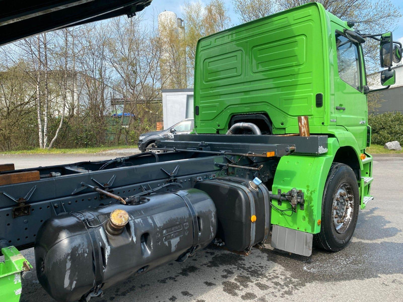Mercedes-Benz Axor 1829 - Volquete camión: foto 4 Mercedes-Benz Axor 1829 - Volquete camión: foto 4