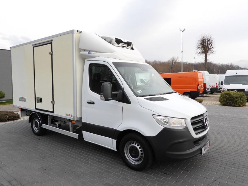 Mercedes-Benz SPRINTER 314 CHŁODNIA KONTENER -1*C TEMPOMAT NAWIGACJA KLIMATYZA - Frigorífico furgoneta: foto 4 Mercedes-Benz SPRINTER 314 CHŁODNIA KONTENER -1*C TEMPOMAT NAWIGACJA KLIMATYZA - Frigorífico furgoneta: foto 4
