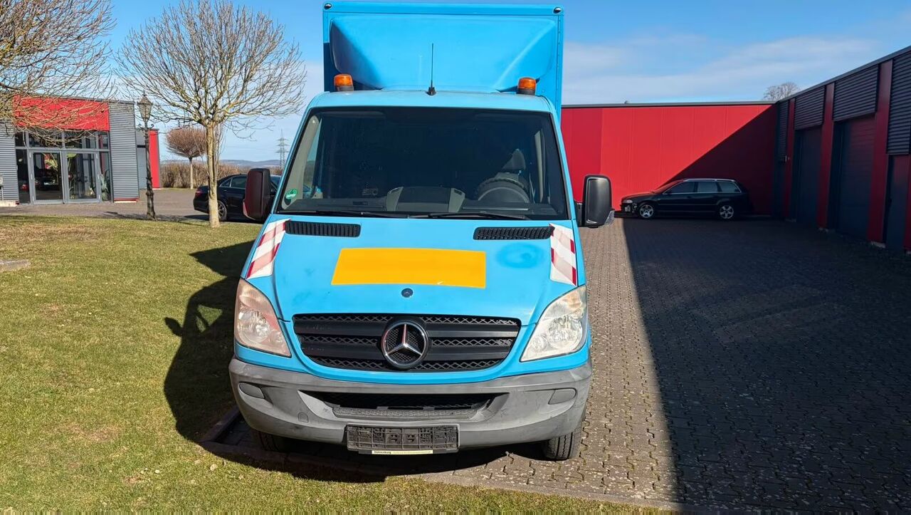 Mercedes-Benz Sprinter II 519 CDI DOKA box truck+Tail lift - Camión caja cerrada: foto 4 Mercedes-Benz Sprinter II 519 CDI DOKA box truck+Tail lift - Camión caja cerrada: foto 4