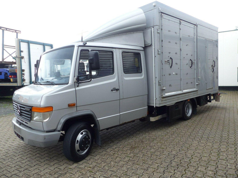 Mercedes-Benz Vario 818 Doka horse transporter + Tail lift - Camión para caballos: foto 3 Mercedes-Benz Vario 818 Doka horse transporter + Tail lift - Camión para caballos: foto 3