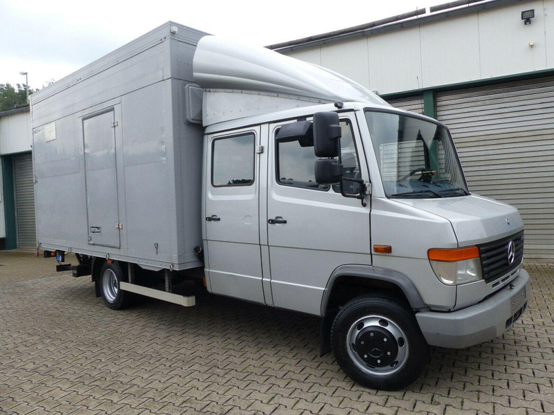Mercedes-Benz Vario 818 Doka horse transporter + Tail lift - Camión para caballos: foto 4 Mercedes-Benz Vario 818 Doka horse transporter + Tail lift - Camión para caballos: foto 4
