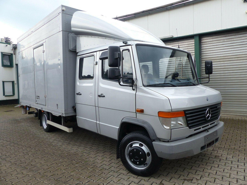 Mercedes-Benz Vario 818 Doka horse transporter + Tail lift - Camión para caballos: foto 2 Mercedes-Benz Vario 818 Doka horse transporter + Tail lift - Camión para caballos: foto 2