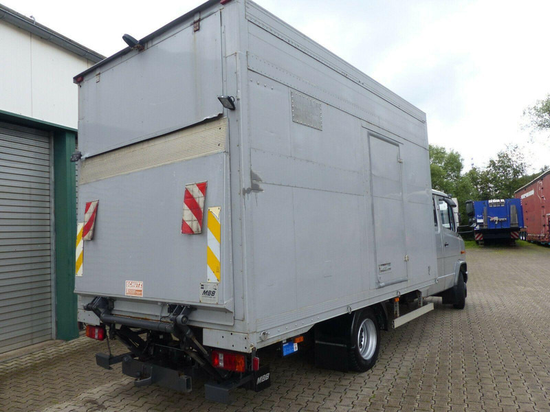 Mercedes-Benz Vario 818 Doka horse transporter + Tail lift - Camión para caballos: foto 5 Mercedes-Benz Vario 818 Doka horse transporter + Tail lift - Camión para caballos: foto 5