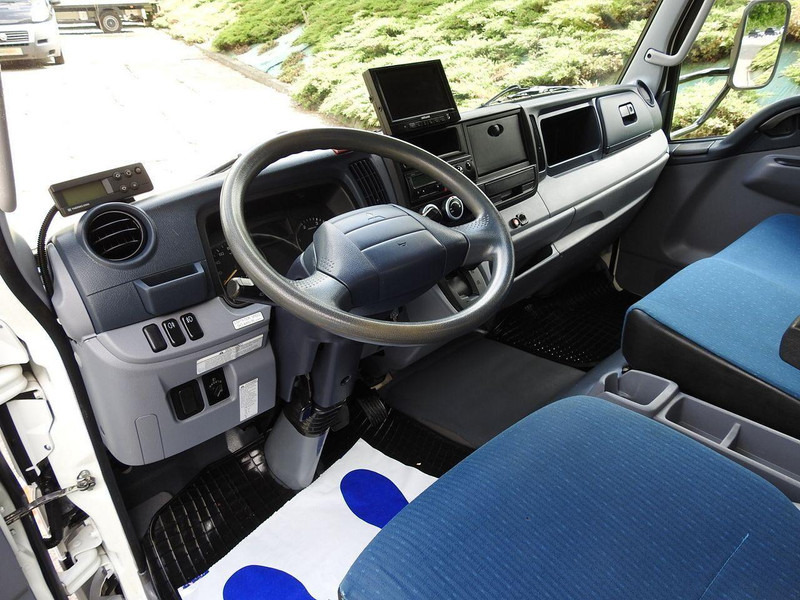 Mitsubishi Fuso CANTER FUSO 7C15 KONTENER CHŁODNIA WINDA 14 PALET -4*C ZASILANIE - Frigorífico camión: foto 2 Mitsubishi Fuso CANTER FUSO 7C15 KONTENER CHŁODNIA WINDA 14 PALET -4*C ZASILANIE - Frigorífico camión: foto 2