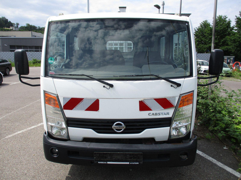 Nissan Cabstar Cabstar 35.XX Doppelkabine - Camión caja abierta: foto 4 Nissan Cabstar Cabstar 35.XX Doppelkabine - Camión caja abierta: foto 4