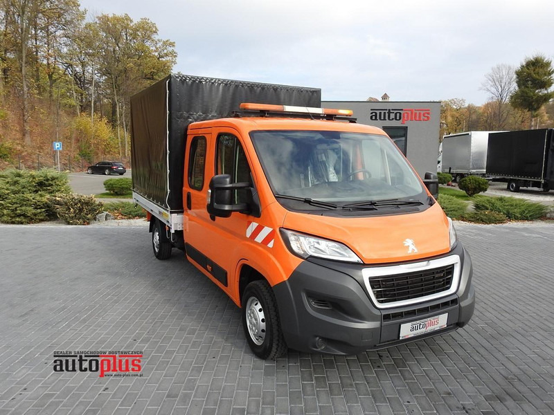 Peugeot BOXER SKRZYNIA PLANDEKA PODWÓJNA KABINA DOKA 7 MIEJSC KLIMATYZAC - Furgoneta con caja de lona: foto 1 Peugeot BOXER SKRZYNIA PLANDEKA PODWÓJNA KABINA DOKA 7 MIEJSC KLIMATYZAC - Furgoneta con caja de lona: foto 1