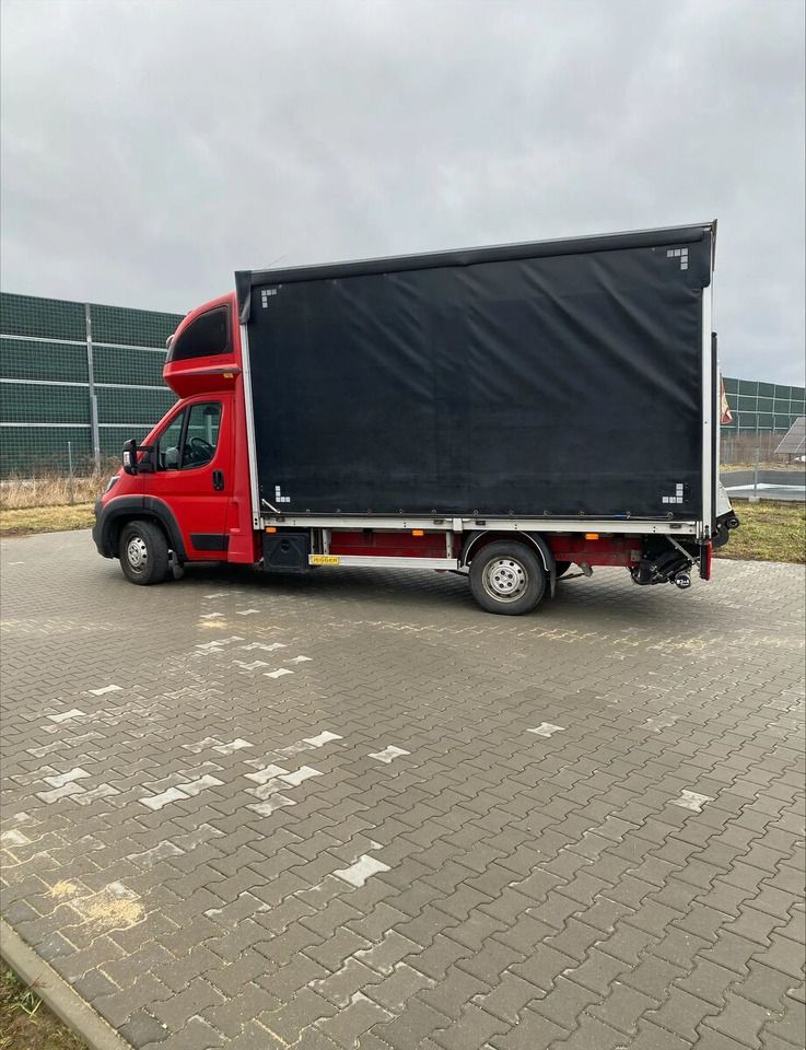 Peugeot Boxer 2.0 BlueHDi / tail lift - Volquete furgoneta: foto 4 Peugeot Boxer 2.0 BlueHDi / tail lift - Volquete furgoneta: foto 4