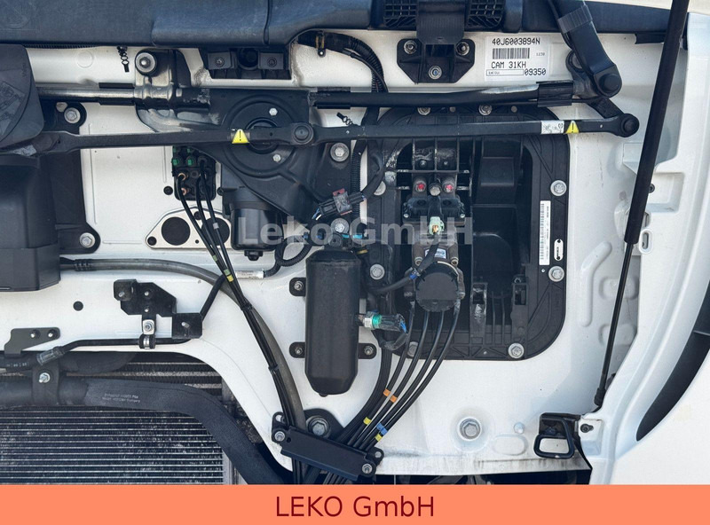 Frigorífico camión Renault D 16.220: foto 16