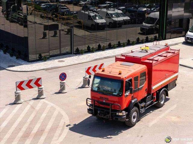 Chasis camión, Camión grúa Renault MIDLUM 4x4 DOKA Brigade Double Cabin Camper: foto 10