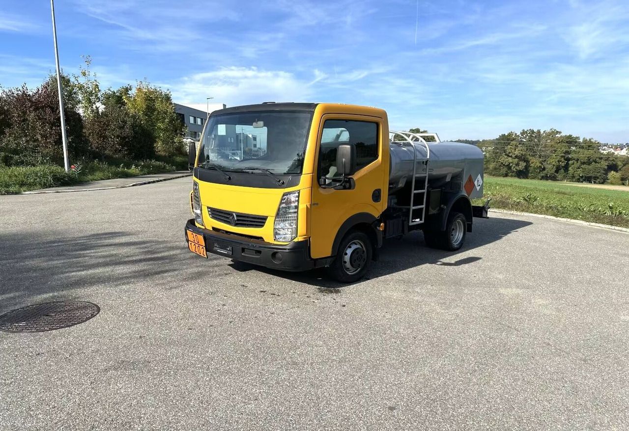 Renault Maxity 130.35 Tanker body - Cisterna camión: foto 2 Renault Maxity 130.35 Tanker body - Cisterna camión: foto 2