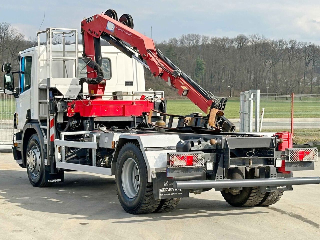 Scania P 250 * HMF 635 K2 + FUNK * TOPZUSTAND - Chasis camión, Camión grúa: foto 4 Scania P 250 * HMF 635 K2 + FUNK * TOPZUSTAND - Chasis camión, Camión grúa: foto 4