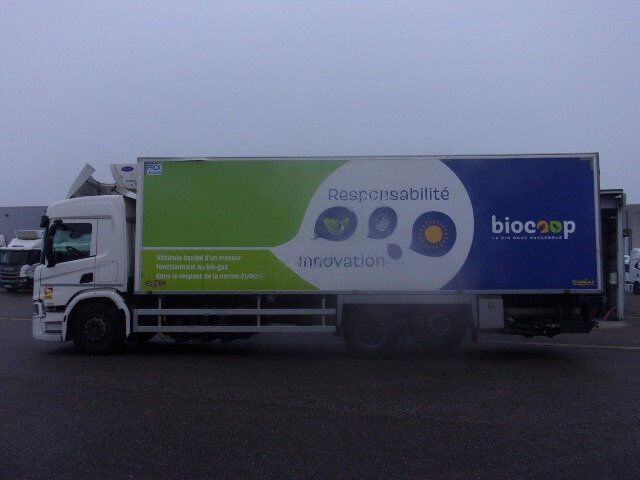 Scania P 340 / 6×2/4 / Refrigerated truck - Frigorífico camión: foto 4 Scania P 340 / 6×2/4 / Refrigerated truck - Frigorífico camión: foto 4
