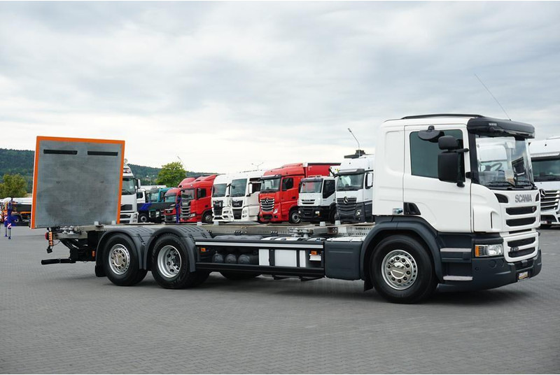 Scania P 410 / ACC / E 6 / BDF + WINDA / 7.15 , 7.45, 7.82 M / OŚ SKRĘT - Chasis camión: foto 4 Scania P 410 / ACC / E 6 / BDF + WINDA / 7.15 , 7.45, 7.82 M / OŚ SKRĘT - Chasis camión: foto 4
