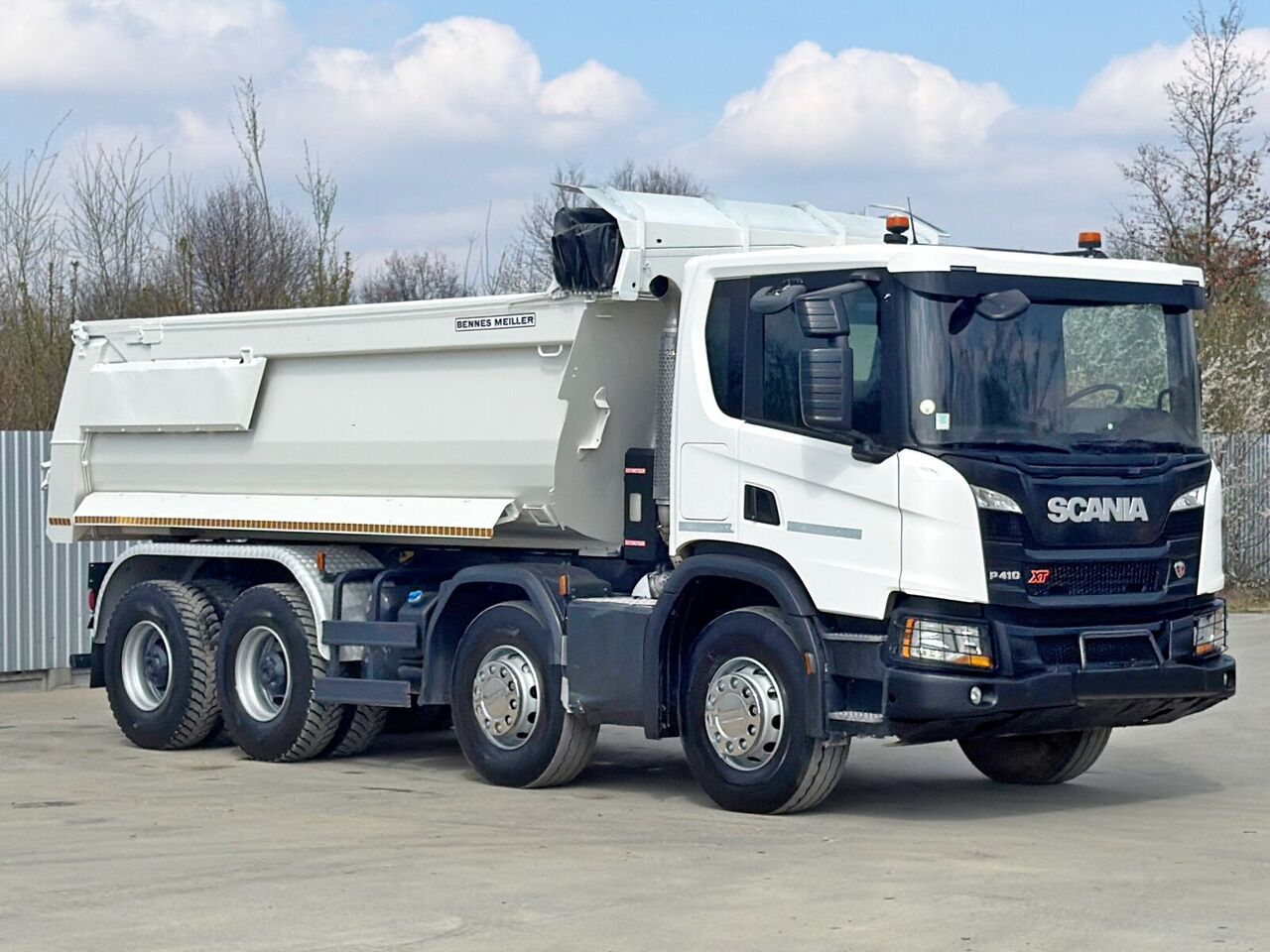 Scania P 410 XT * Kipper * 8x4 * TOPZUSTAND ! - Volquete camión: foto 1 Scania P 410 XT * Kipper * 8x4 * TOPZUSTAND ! - Volquete camión: foto 1