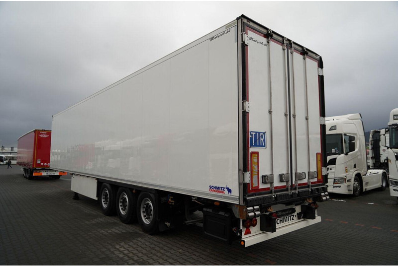 Schmitz Cargobull CHŁODNIA / THERMO KING / HAKÓWKA / OŚ PODNOSZONA / KOSZ NA PALE - Frigorífico semirremolque: foto 3 Schmitz Cargobull CHŁODNIA / THERMO KING / HAKÓWKA / OŚ PODNOSZONA / KOSZ NA PALE - Frigorífico semirremolque: foto 3