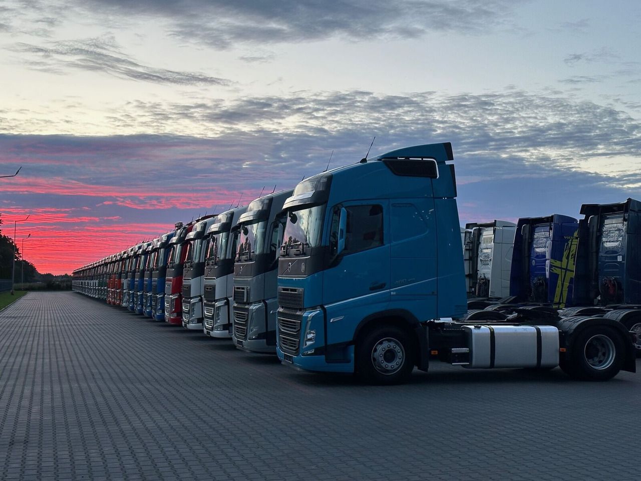 Volquete semirremolque Schmitz Cargobull WYWROTKA 25 m3 / STALOWA / 2021 ROK / RYNNA WANNA HP / OŚ PODNOS: foto 20 Volquete semirremolque Schmitz Cargobull WYWROTKA 25 m3 / STALOWA / 2021 ROK / RYNNA WANNA HP / OŚ PODNOS: foto 20