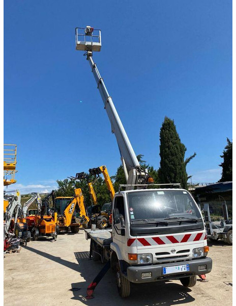 Nissan Cabstar Lifting basket 22 m - Vehículo comercial ligero: foto 1 Nissan Cabstar Lifting basket 22 m - Vehículo comercial ligero: foto 1