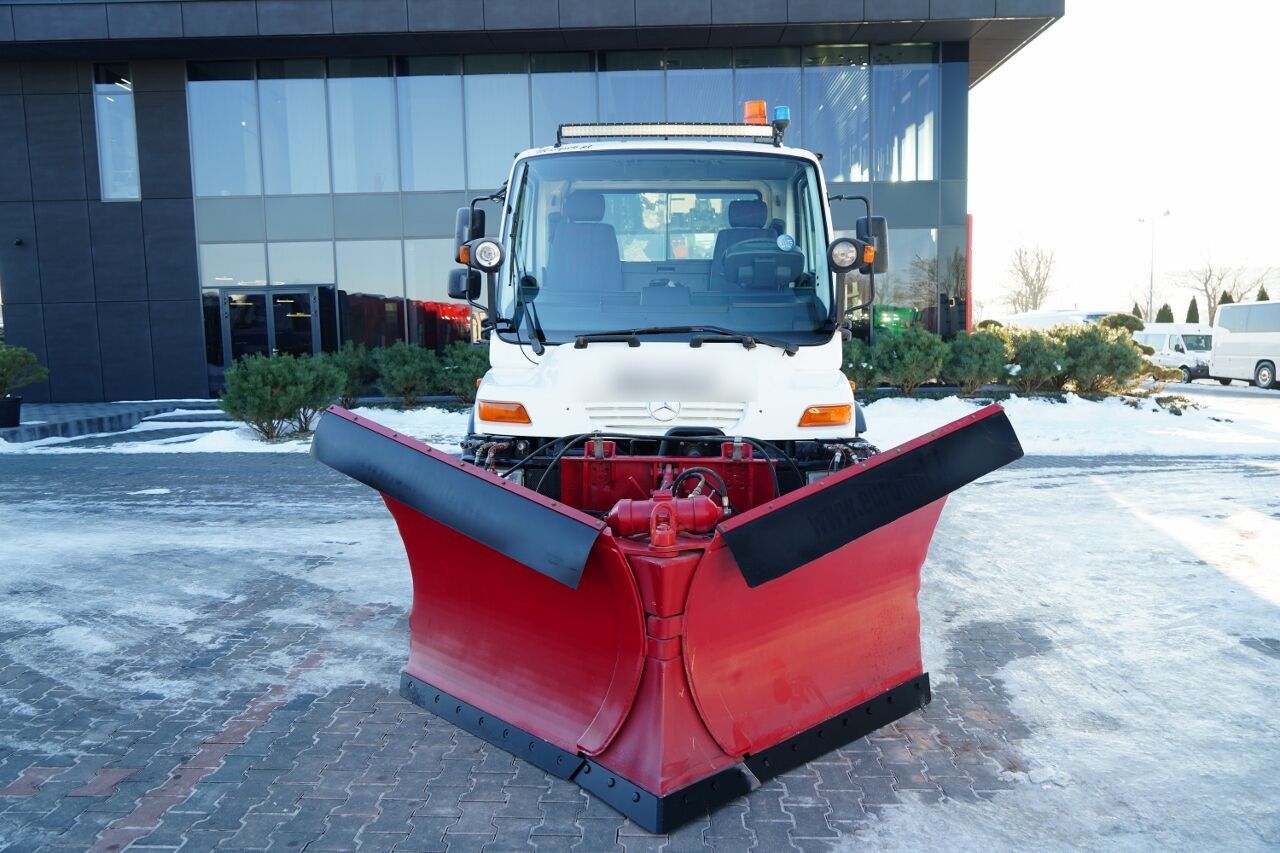 Mercedes-Benz UNIMOG U300 / 4X4 / WYWROTKA 3 STRONNA / PŁUG / KOMUNALNY / HYD - Vehículo municipal: foto 2 Mercedes-Benz UNIMOG U300 / 4X4 / WYWROTKA 3 STRONNA / PŁUG / KOMUNALNY / HYD - Vehículo municipal: foto 2