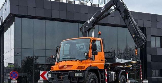 Unimog Mercedes-Benz UNIMOG U300 4x4 HIAB 122 D-3 CRANE - Vehículo municipal, Camión grúa: foto 1 Unimog Mercedes-Benz UNIMOG U300 4x4 HIAB 122 D-3 CRANE - Vehículo municipal, Camión grúa: foto 1