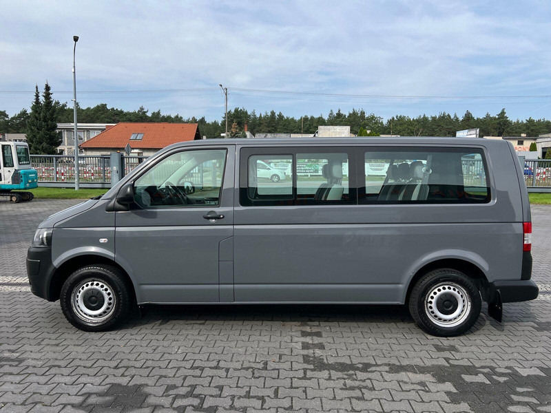 Volkswagen Transporter T5 Brygadówka, Osobowy, 9-miejsc, Jeden Właściciel, - Minibús, Furgoneta de pasajeros: foto 2 Volkswagen Transporter T5 Brygadówka, Osobowy, 9-miejsc, Jeden Właściciel, - Minibús, Furgoneta de pasajeros: foto 2
