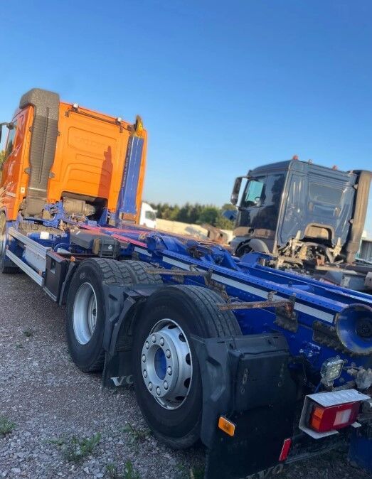 Volvo FH 420 hook-lift truck - Multibasculante camión, Camión grúa: foto 4 Volvo FH 420 hook-lift truck - Multibasculante camión, Camión grúa: foto 4