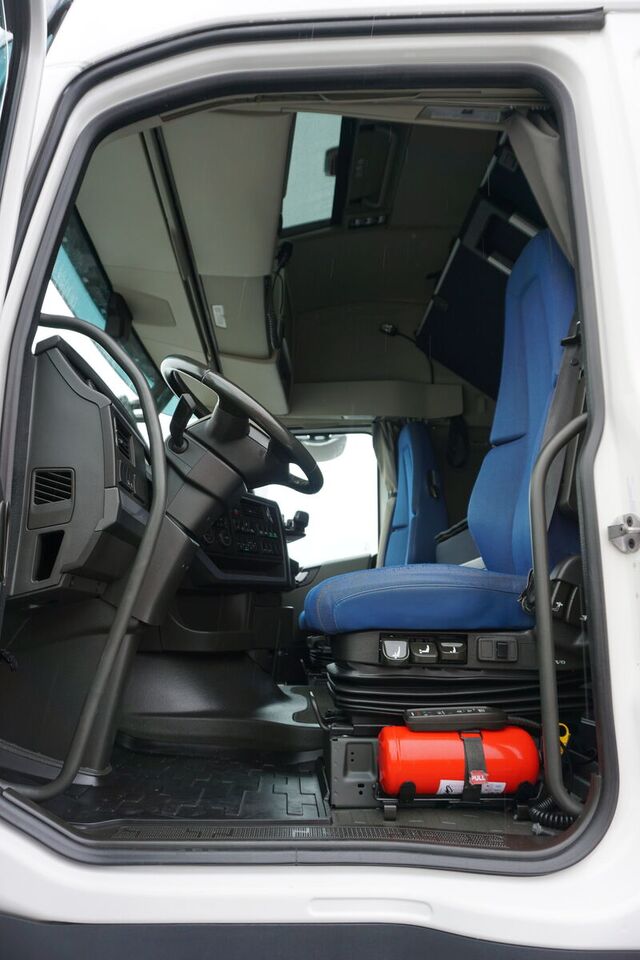 Camión lona Volvo / FH / 460 / I – SAVE / ACC / EURO 6 / ZESTAW PRZEJAZDOWY 120 M3: foto 7 Camión lona Volvo / FH / 460 / I – SAVE / ACC / EURO 6 / ZESTAW PRZEJAZDOWY 120 M3: foto 7