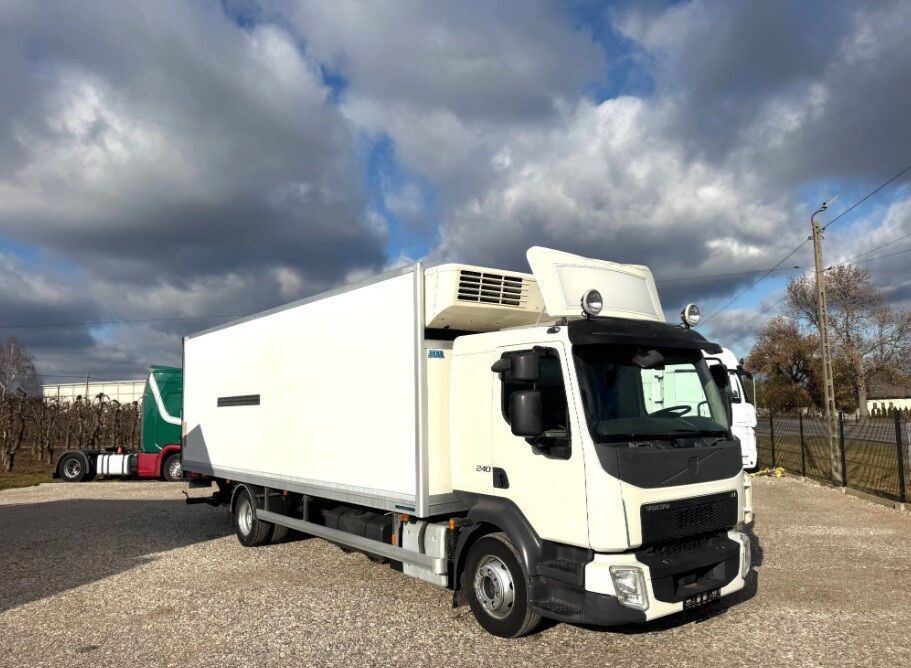 Volvo FL 240 refrigerated truck+Tail lift - Frigorífico camión: foto 3 Volvo FL 240 refrigerated truck+Tail lift - Frigorífico camión: foto 3