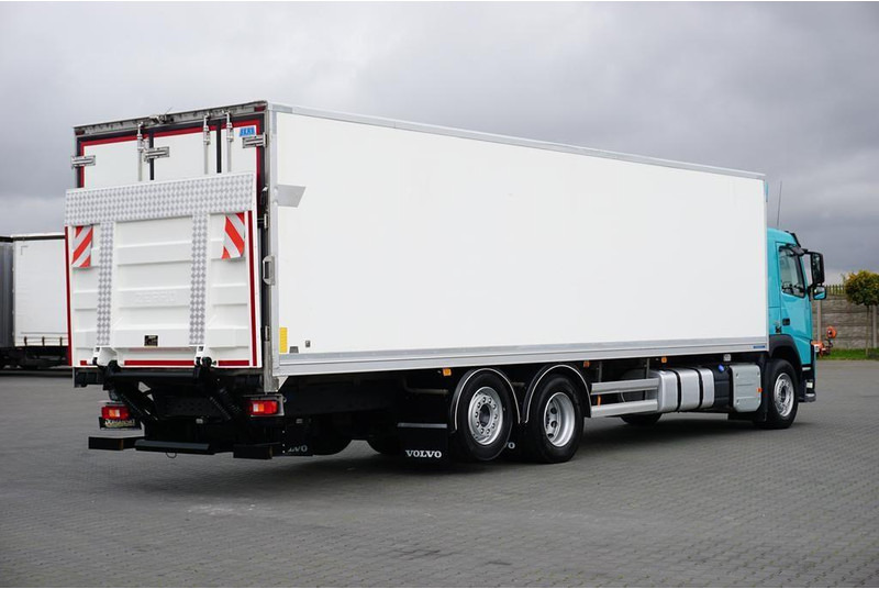 Volvo FM / 330 / E 6 / CHŁODNIA + WINDA / 23 PALETY / OŚ SKRĘTNA / DŁ - Frigorífico camión: foto 5 Volvo FM / 330 / E 6 / CHŁODNIA + WINDA / 23 PALETY / OŚ SKRĘTNA / DŁ - Frigorífico camión: foto 5