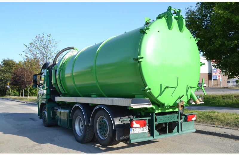 Volvo FM 370 - Vacuum truck - Limpieza de alcantarillado: foto 4 Volvo FM 370 - Vacuum truck - Limpieza de alcantarillado: foto 4