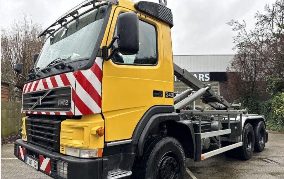Volvo FM12 6x6 Hook lift - Multibasculante camión: foto 1 Volvo FM12 6x6 Hook lift - Multibasculante camión: foto 1