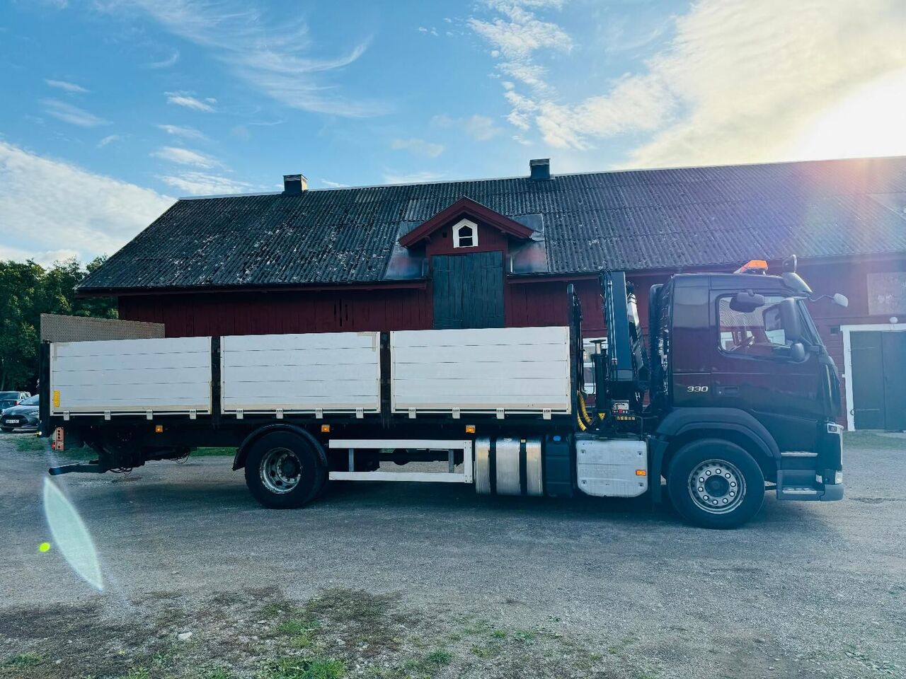Volvo FM330 / 4x2 / Crane / Euro 6 / tail lift - Camión caja abierta, Camión grúa: foto 4 Volvo FM330 / 4x2 / Crane / Euro 6 / tail lift - Camión caja abierta, Camión grúa: foto 4