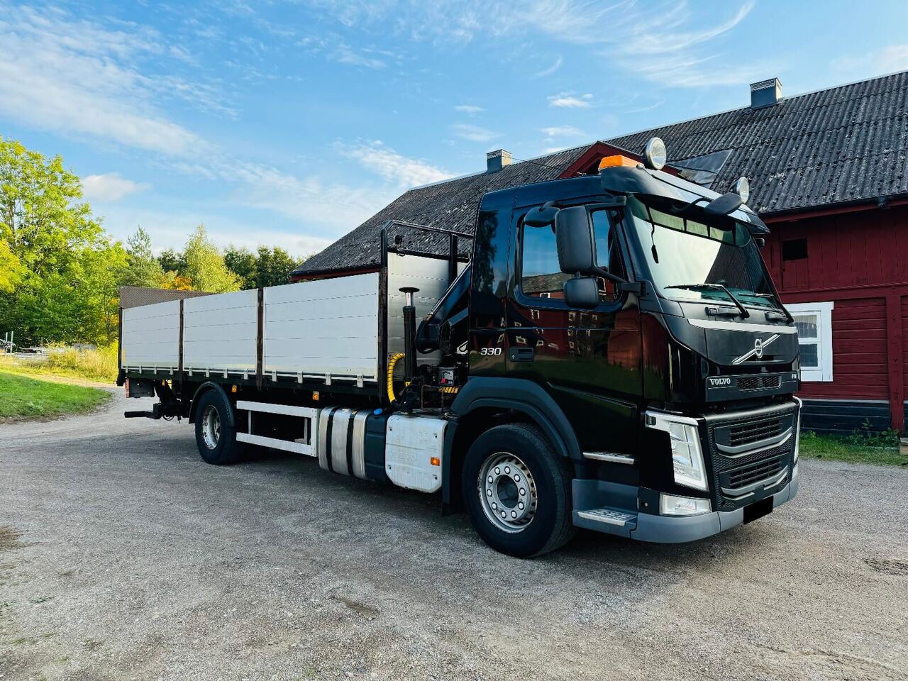 Volvo FM330 / 4x2 / Crane / Euro 6 / tail lift - Camión caja abierta, Camión grúa: foto 3 Volvo FM330 / 4x2 / Crane / Euro 6 / tail lift - Camión caja abierta, Camión grúa: foto 3