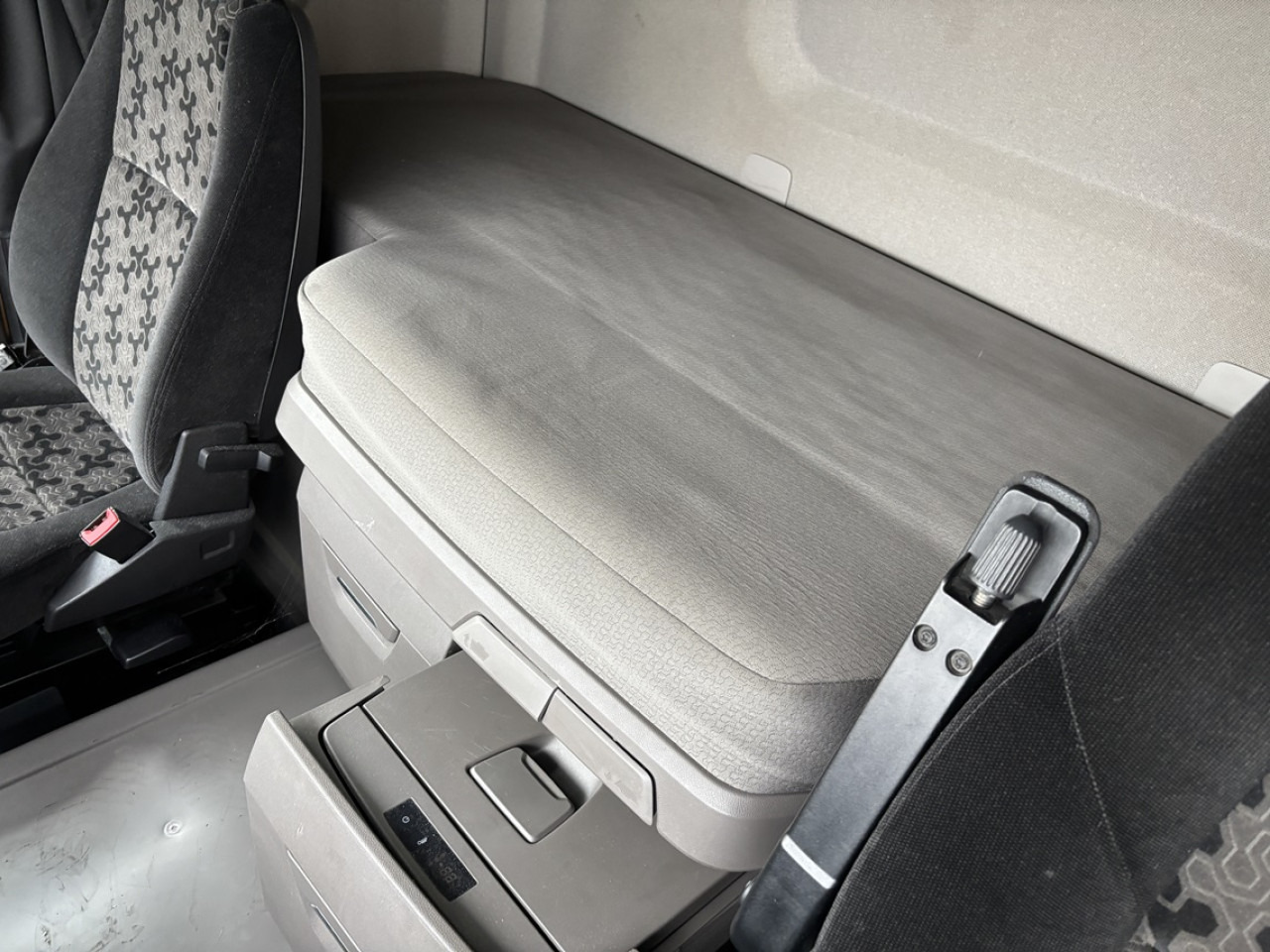 SCANIA R 500 A4x2NA - Cabeza tractora: foto 4 SCANIA R 500 A4x2NA - Cabeza tractora: foto 4