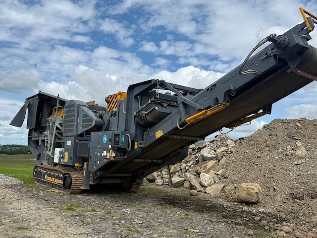 Tesab 800i - Trituradora de mandíbula: foto 1 Tesab 800i - Trituradora de mandíbula: foto 1