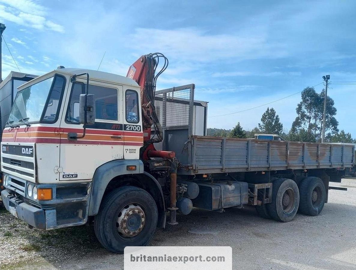 DAF 2700 ATI 6x4 26 Ton Sideways Tipper with HMF 820 Crane | Export Ready. - Volquete camión, Camión grúa: foto 3 DAF 2700 ATI 6x4 26 Ton Sideways Tipper with HMF 820 Crane | Export Ready. - Volquete camión, Camión grúa: foto 3