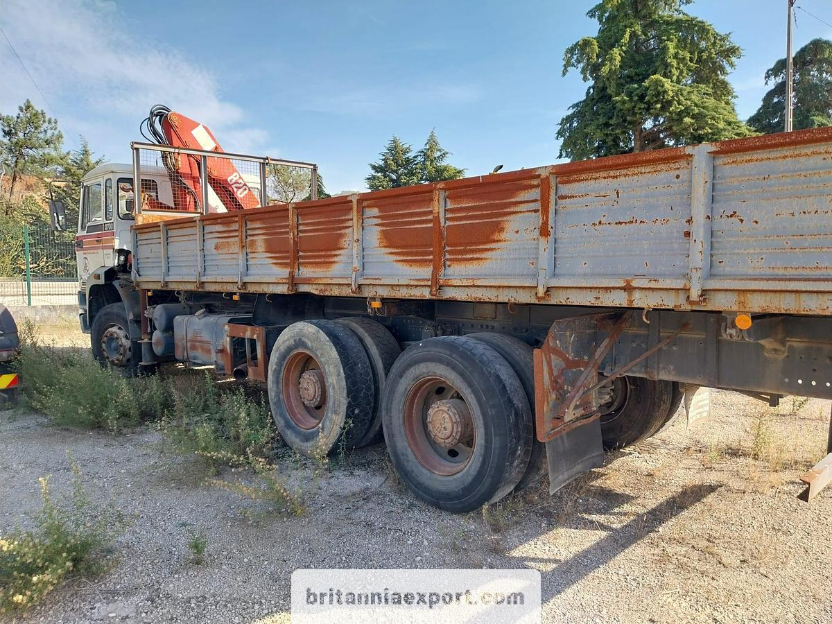 DAF 2700 ATI 6x4 26 Ton Sideways Tipper with HMF 820 Crane | Export Ready. - Volquete camión, Camión grúa: foto 5 DAF 2700 ATI 6x4 26 Ton Sideways Tipper with HMF 820 Crane | Export Ready. - Volquete camión, Camión grúa: foto 5