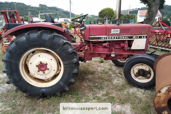 INTERNATIONAL 433 SA Farm Tractor | 2.5L Diesel | 4x2 | Brand New Tyres - Tractor: foto 3 INTERNATIONAL 433 SA Farm Tractor | 2.5L Diesel | 4x2 | Brand New Tyres - Tractor: foto 3