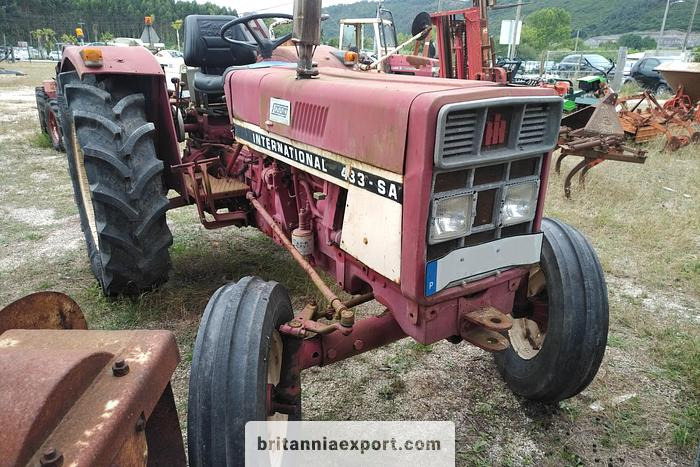 INTERNATIONAL 433 SA Farm Tractor | 2.5L Diesel | 4x2 | Brand New Tyres - Tractor: foto 2 INTERNATIONAL 433 SA Farm Tractor | 2.5L Diesel | 4x2 | Brand New Tyres - Tractor: foto 2