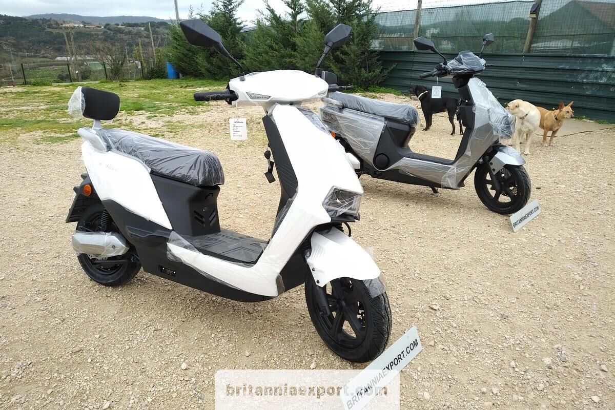 LUYUAN MKK Pro Max – 80 km/h Electric Scooter (125cc Class | NOT 45 km/h) - Motocicleta: foto 1 LUYUAN MKK Pro Max – 80 km/h Electric Scooter (125cc Class | NOT 45 km/h) - Motocicleta: foto 1