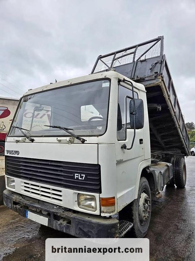 VOLVO FL7 260 HP 6 Cylinder | 19 Ton 3-Way Tipper Truck - Volquete camión: foto 1 VOLVO FL7 260 HP 6 Cylinder | 19 Ton 3-Way Tipper Truck - Volquete camión: foto 1