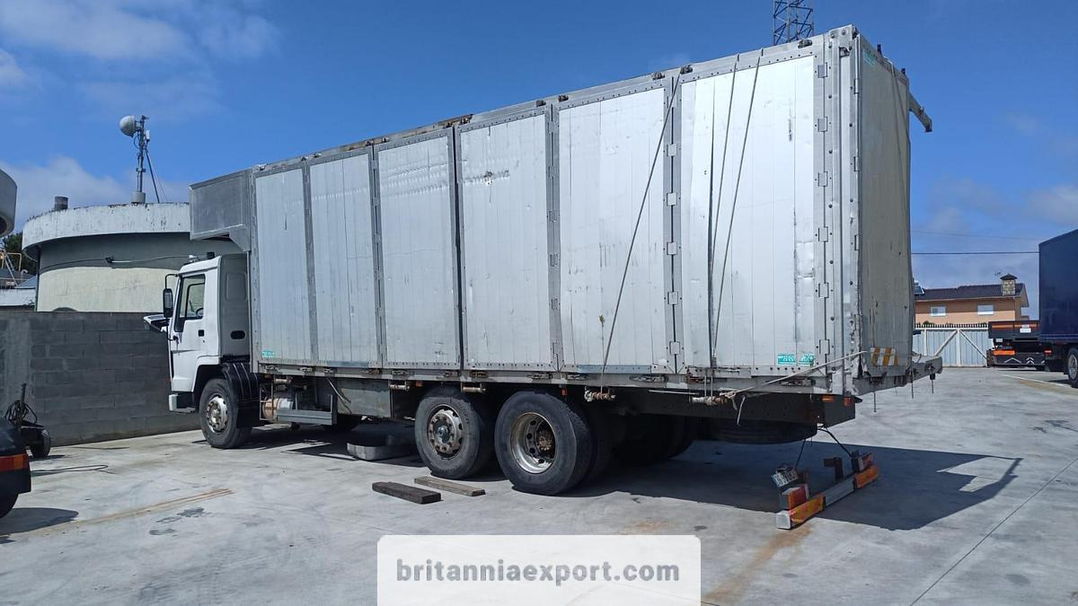 VOLVO FL7 260 Intercooler 6X2 Tipper – 26 Ton | 8 Tyres | Export Ready - Volquete camión: foto 2 VOLVO FL7 260 Intercooler 6X2 Tipper – 26 Ton | 8 Tyres | Export Ready - Volquete camión: foto 2
