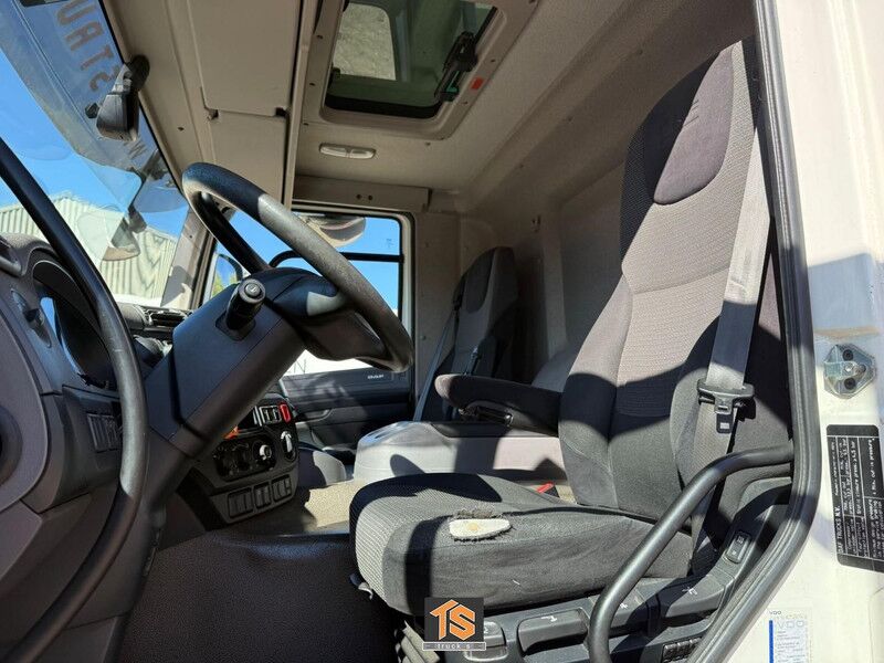 Camión caja cerrada DAF CF 290 FA KOFFER/BOX - 19.5 TON - APK/TUV 06/2026 - NL TRUCK - TOP!: foto 14 Camión caja cerrada DAF CF 290 FA KOFFER/BOX - 19.5 TON - APK/TUV 06/2026 - NL TRUCK - TOP!: foto 14
